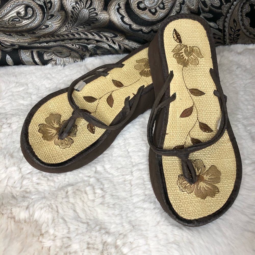 ESNY 90’s high flip flops w/embroidery